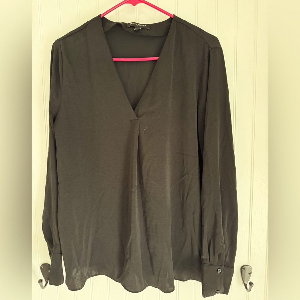 Banana Republic women's size medium blouse, black.